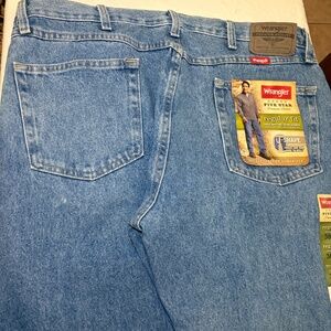 Wrangler Jeans Men's Size 38x29  Blue Wash Regular Fit Straight Leg 96501SL NEW